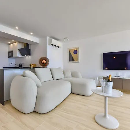 Ensueno De Luxe - 1st Line Of Sea By Lg Conciergerie Apartman